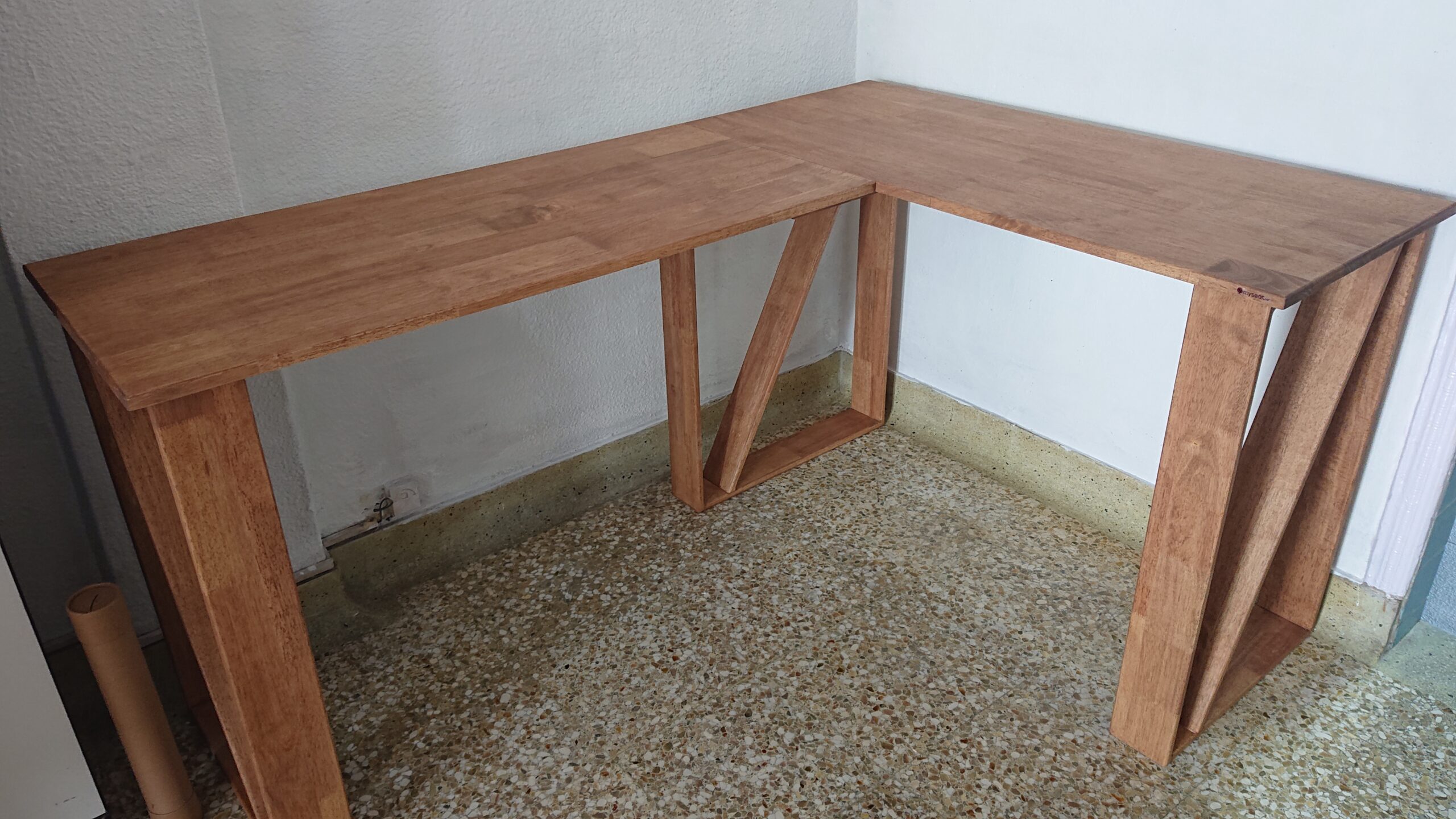 LUX L-Shape Solid Wood Table photo review